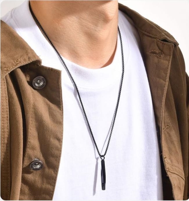 Collier torsadé à pendentif géométrique - Du Chic Chez Vous